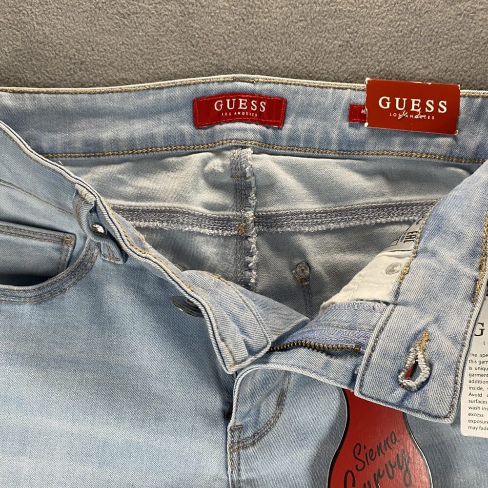 Guess Medium Rise Curvy Skinny Pants - 26