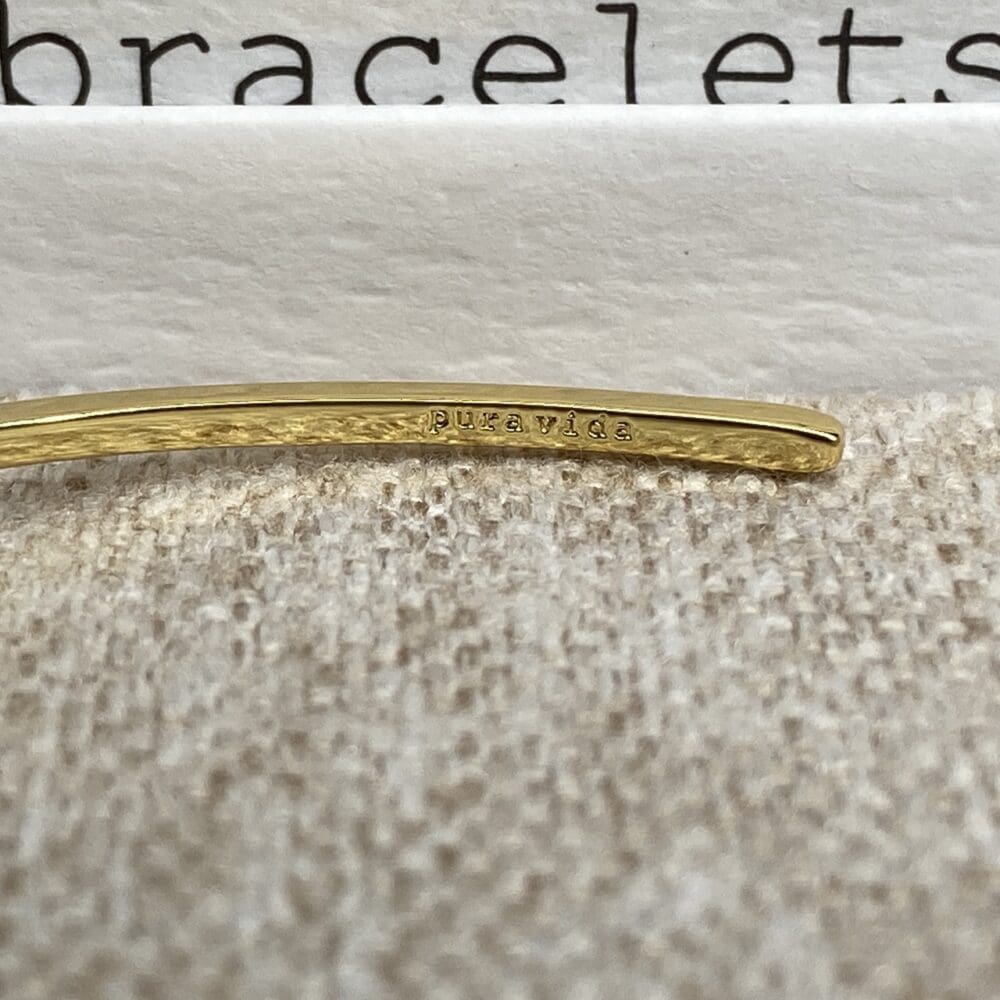 Pura Vida Wave Cuff Gold - Image 3