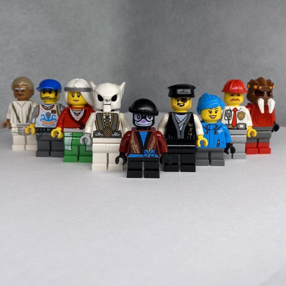 Lego Minifigures - 9 Random Characters