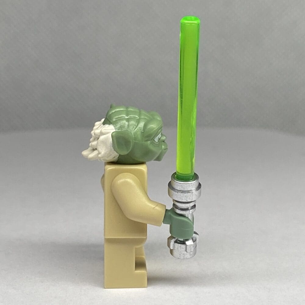 Lego Star Wars Minifigure Yoda - Image 2