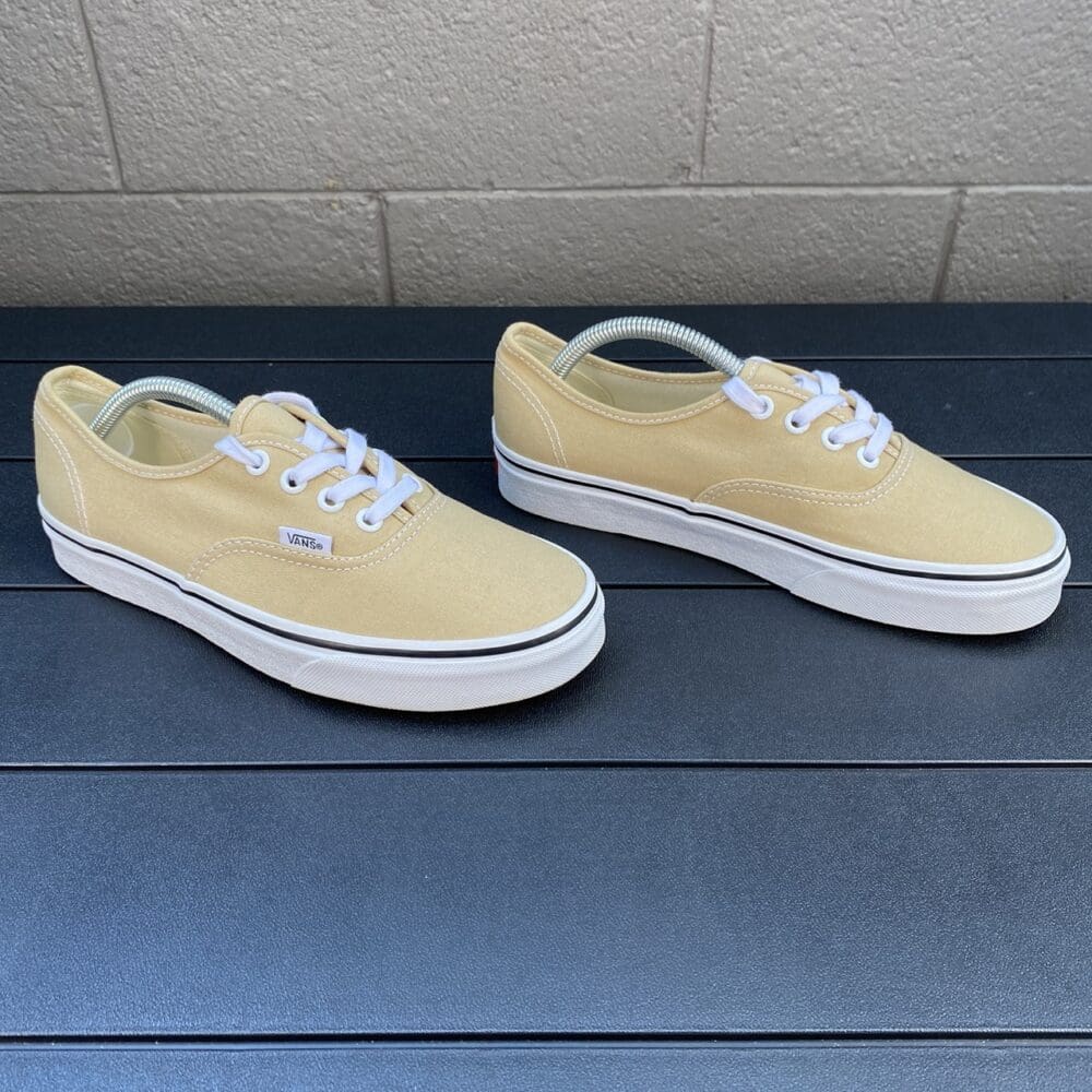 Vans Authentic Shoes - 7.5 - Image 2