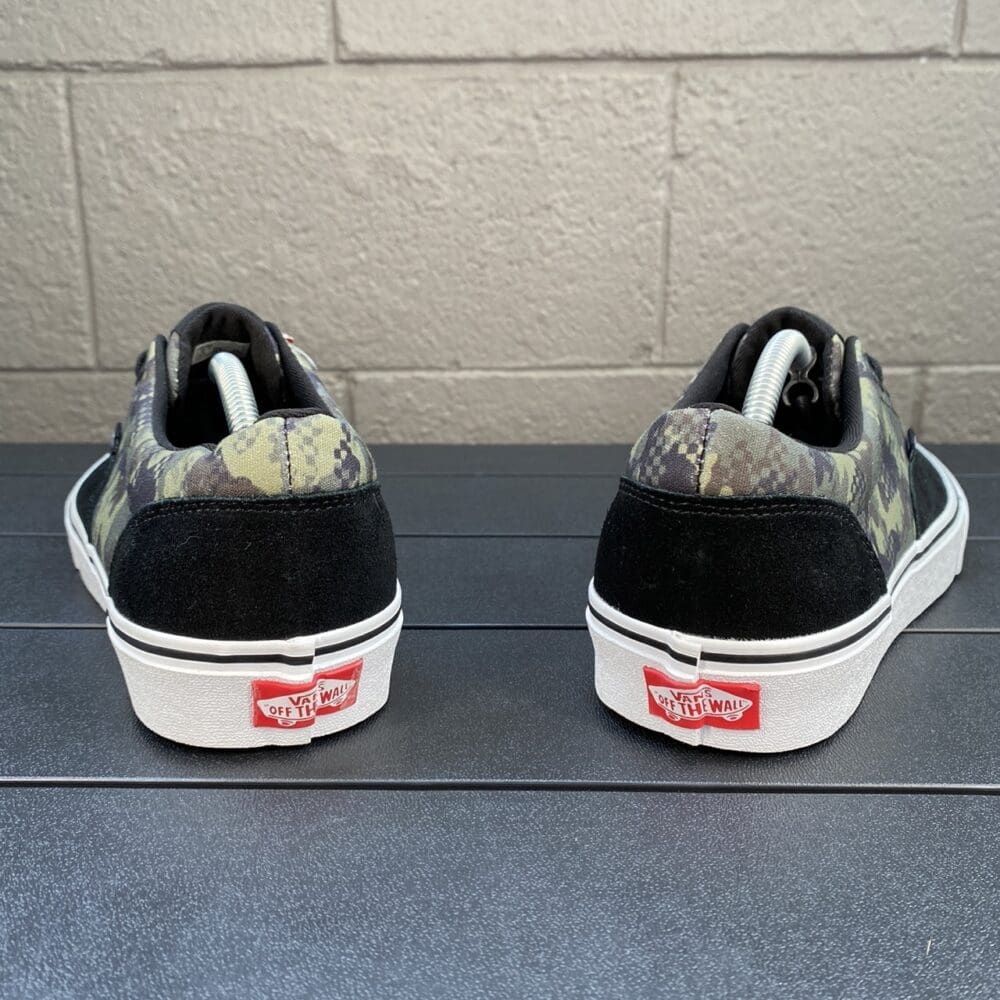 Vans Doheny Camo Shoes - 9.5 - Image 4